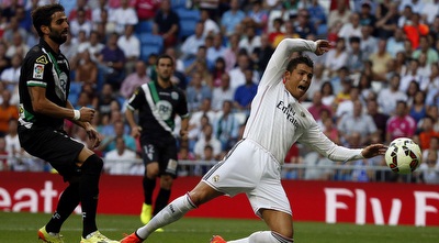 קרספו דוחף את רונאלדו (רויטרס)