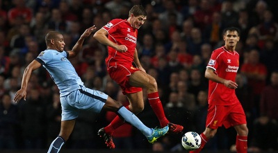 ג´רארד עם הכדור (רויטרס) ג´רארד עם הכדור (רויטרס)