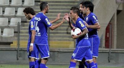 שחקני ב&qout;ש חוגגים (חגי ניזרי)