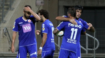 שחקני ב&qout;ש חוגגים את השוויון (חגי ניזרי)