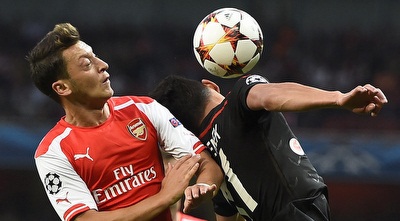 אוזיל מול פקטמק (רויטרס)