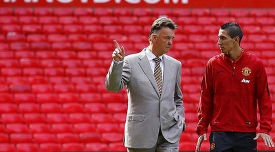 לואיס ואן חאל ודי מריה משוחחים באולד טראפורד