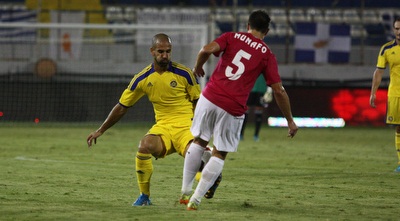 גל אלברמן מול חואן מונאפו (האתר הרשמי של מכבי ת&qout;א) (מערכת ONE) גל אלברמן מול חואן מונאפו (האתר הרשמי של מכבי ת&qout;א) (מערכת ONE)