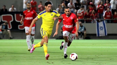 יואב זיו עם הכדור (רדאד ג´בארה) יואב זיו עם הכדור (רדאד ג´בארה)