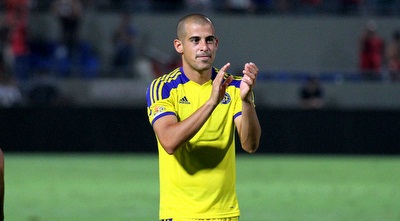 בן חיים חוגג בסיום (רדאד ג´בארה) בן חיים חוגג בסיום (רדאד ג´בארה)