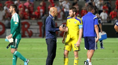 פאקו וייני בסיום (רדאד ג´בארה) פאקו וייני בסיום (רדאד ג´בארה)