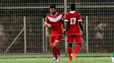 שחקני נצרת חוגגים (רדאד ג´בארה)