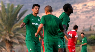 שחקני מכבי חיפה חוגגים (רדאד ג´בארה)