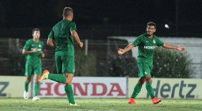 שחקני מכבי חיפה חוגגים (רדאד ג´בארה)