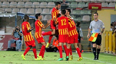 שחקני אשדוד חוגגים (משה חרמון)