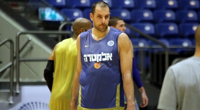 אלכס מאריץ´ (יניב גונן)