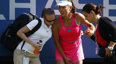 שוואי פנג כואבת. התכווצות שרירים חמורה (רויטרס) שוואי פנג כואבת. התכווצות שרירים חמורה (רויטרס)