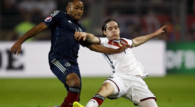 רודי נאבק באיקצ´י אנייה (רויטרס)