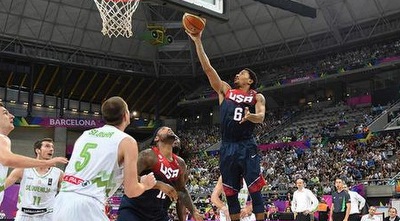 דריק רוז עולה לסל (טוויטר) דריק רוז עולה לסל (טוויטר)