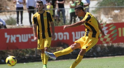 אבישי כהן בועט (אורן בן חקון)