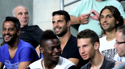 ברק בדש, עדן בן בסט, ברק יצחקי (יניב גונן)