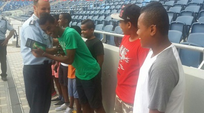 אוהדי מכבי חיפה מקבלים מנינויים (חטיבת דובר המשטרה) אוהדי מכבי חיפה מקבלים מנינויים (חטיבת דובר המשטרה)