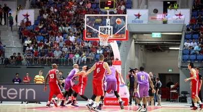 מאבק מתחת לסל (אורן בן חקון)