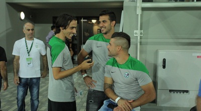 יוסי בניון וקובי מויאל לפני הפתיחה (עמית מצפה) יוסי בניון וקובי מויאל לפני הפתיחה (עמית מצפה)