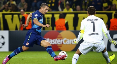 פודולסקי מנסה להכניע את ווידנפלר (רויטרס)