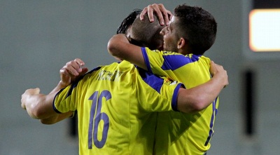 מיכה ורייכרט חוגגים (יניב גונן) מיכה ורייכרט חוגגים (יניב גונן)