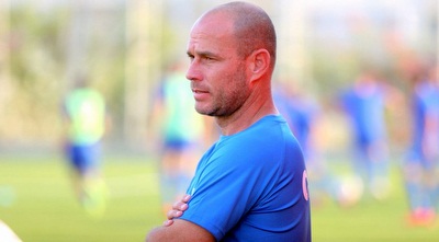 אסי דומב (משה חרמון)