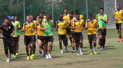 שחקני בית&qout;ר (גיא בן זיו)