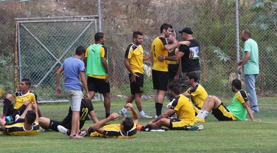 אוהדי בית&qout;ר עם השחקנים (גיא בן זיו)