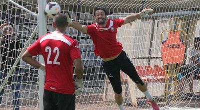 הקורה מונעת מליפשיץ לספוג (רז אמיר)