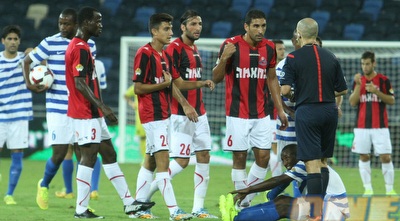 אדום לשוקרני (עמית מצפה) אדום לשוקרני (עמית מצפה)