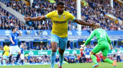 קמפבל חוגג את שערו (טוויטר)