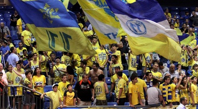 אוהדי מכבי (חגי ניזרי)