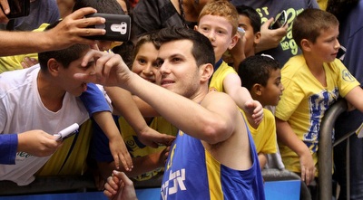 פניני עם האוהדים (חגי ניזרי)