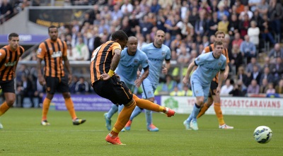 הרננדס כובש מהנקודה הלבנה (רויטרס)