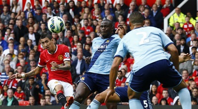 די מריה בועט לעבר השער (רויטרס)