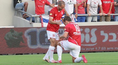 סאשה חוגג עם ורמוט  (משה חרמון)