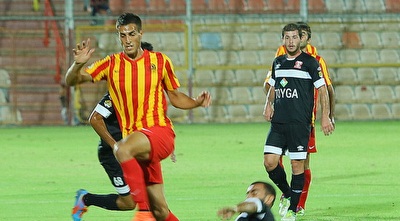 חאתם עבד אלחמיד פורץ (מרטין גוטדאמק) חאתם עבד אלחמיד פורץ (מרטין גוטדאמק)