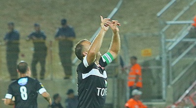 חלאילה מודה על שער השוויון של קבוצתו (מרטין גוטדאמק) חלאילה מודה על שער השוויון של קבוצתו (מרטין גוטדאמק)