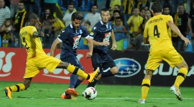 אליאור סיידר מול אלי דסה (עמרי שטיין)