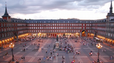 פלאסה מיור. כיכר היסטורית 