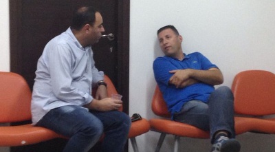 חנן קהאלו, עוזרו האישי של אלי טביב (לירון שרון) חנן קהאלו, עוזרו האישי של אלי טביב (לירון שרון)