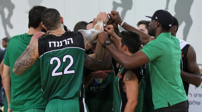 שחקני חיפה. יש הרבה מקום לשיפור (רדאד ג´בארה)