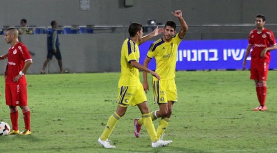 יונתן כהו מודה לקהל (חגי ניזרי)