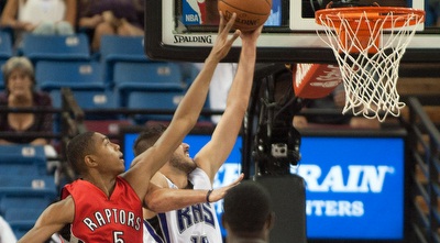 כספי עולה לסל מול טורונטו (רויטרס)