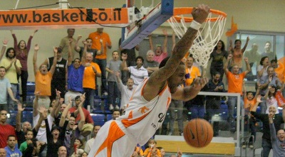 אייזאה סוואן. איפה הוא היה מול י-ם? (משה חרמון)