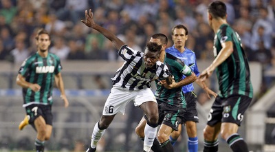 פוגבה עם הכדור (רויטרס) פוגבה עם הכדור (רויטרס)