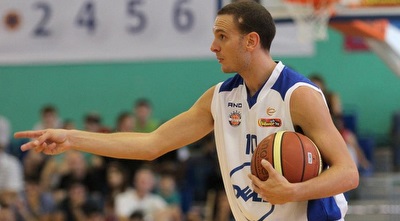 נעימי עם הכדור (רדאד ג´בארה)