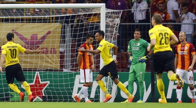 פייר אמריק אובמיאנג חוגג על חשבון גלאטסראיי (רויטרס)