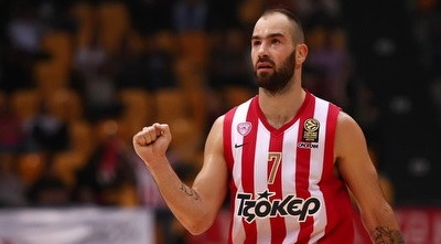 ספאנוליס קרע את הטורקים האומללים ספאנוליס קרע את הטורקים האומללים