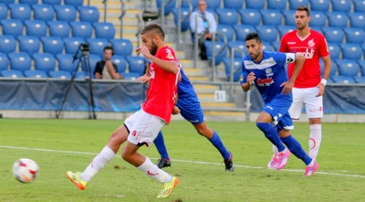 דובב גבאי בועט (משה חרמון)